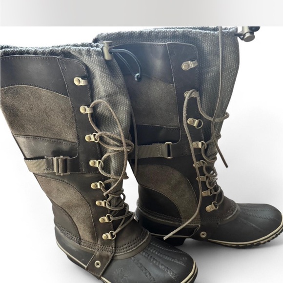 Sorel Women's Lace Up Boots - Picture 3 of 8